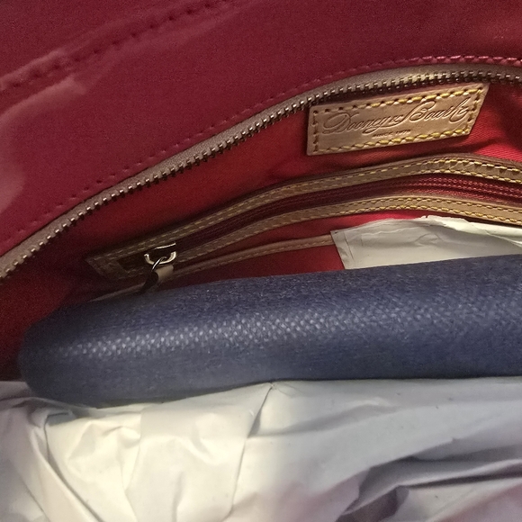 BRAND NEW Dooney and Bourke hot pink patent leather tote - Picture 8 of 10